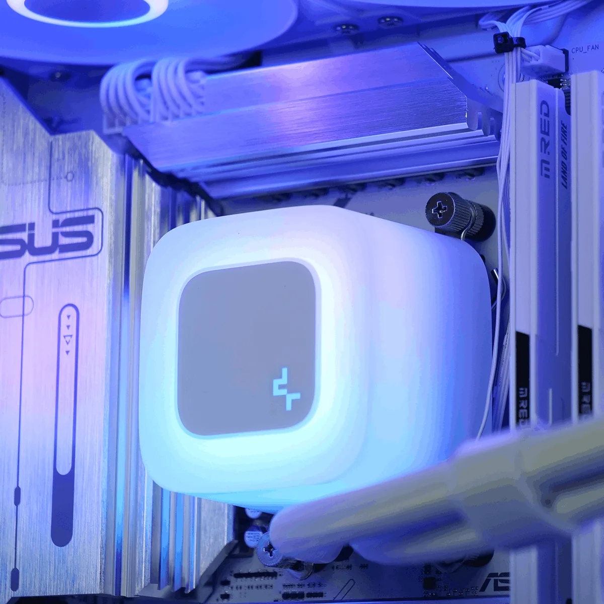 Deepfrost - R7-7800X3D/5070/32Go/1To, vue 3