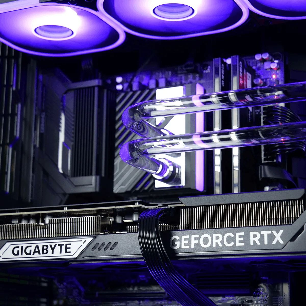 LEGIT - 9800X3D/32Go/1To/5080 WC, vue 4